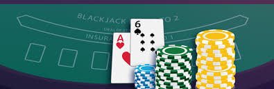 Dealer profesional modal3000 sedang memimpin permainan kartu live